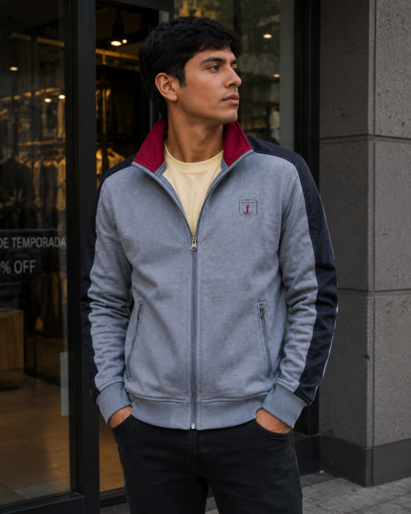 ChatGPT Image 4 ago 2026, 07_54_22 p.m. Chaqueta Casual con Cuello Alto